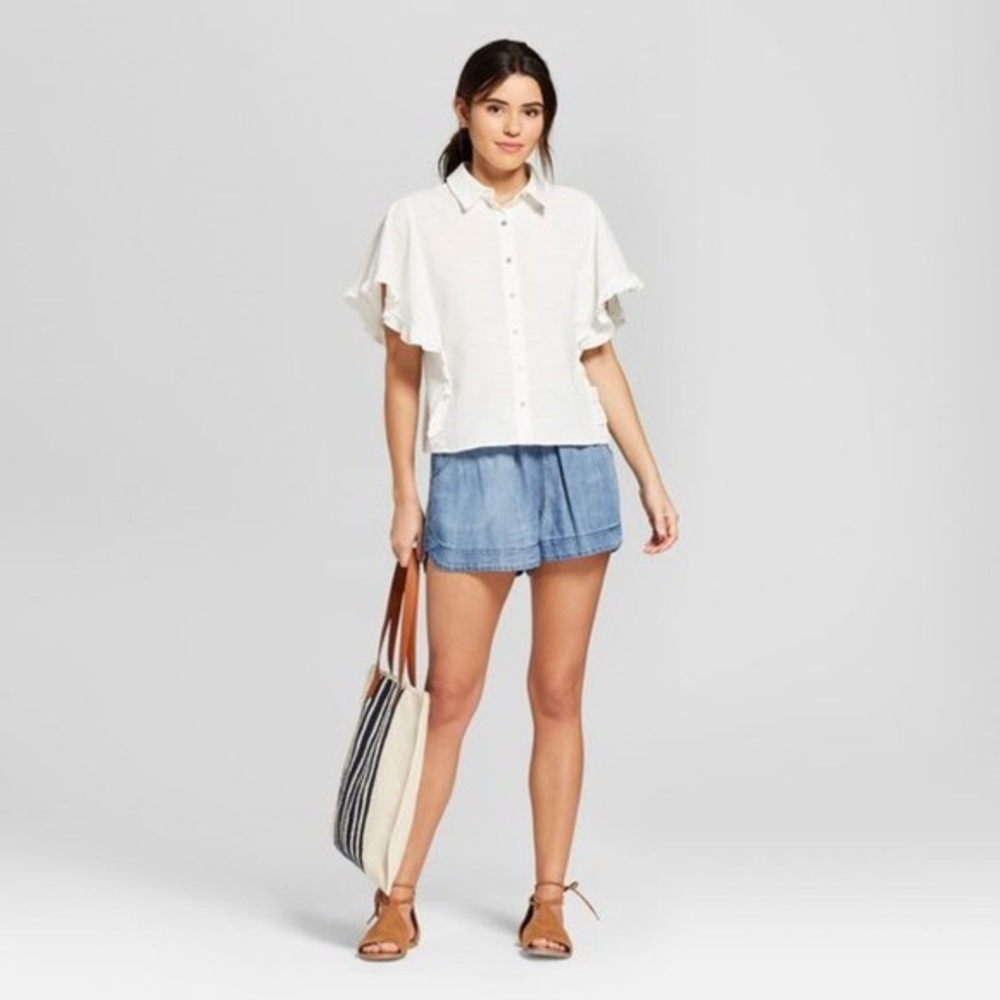 White Universal Thread Blouse - Picture 2 of 5